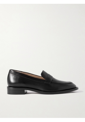Stuart Weitzman - Palmer Sleek Leather Loafers - Black - US5,US5.5,US6,US6.5,US7,US7.5,US8,US8.5,US9,US9.5,US10,US10.5,US11,US11.5