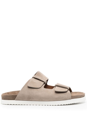 Doucal's crossover strap suede sandals - Grey