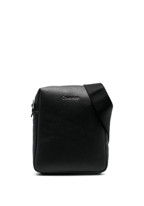 Calvin Klein small logo-debossed reporter bag - Black
