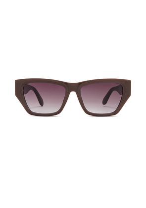 Quay No Apologies Sunglasses in Brown.