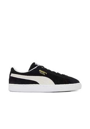 Puma Select Suede Classic Xxi Sneakers in Puma Black & Puma White - Black. Size 8.5 (also in ).