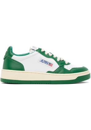 AUTRY White & Green Medalist Low Sneakers