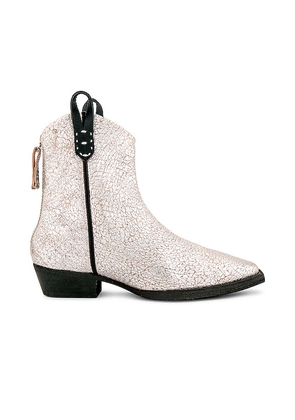 Free People X We The Free Wesley Ankle Boot in Metallic Silver. Size 37.