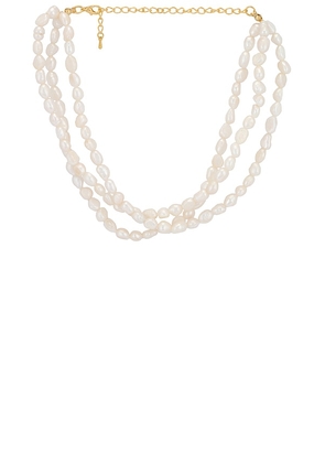 petit moments Bloom Necklace in Ivory.