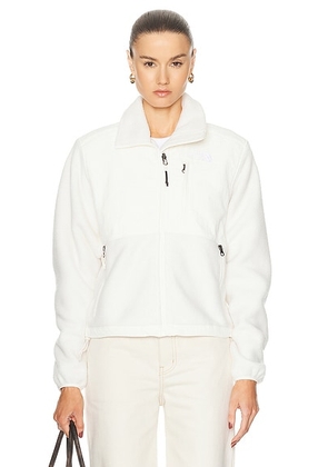 The North Face Denali Jacket in White Dune - White. Size M (also in S, XL, XS).
