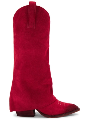 Steve Madden Sorvino Boot in Red. Size 11, 5, 6, 7, 8, 9.