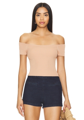 525 Kristin Off The Shoulder Top in Beige. Size M, S, XL, XS.