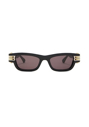 Bottega Veneta Rectangular Sunglasses in Black & Grey - Black. Size all.