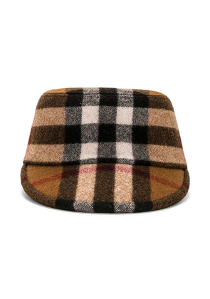 Burberry Check Jared Hat in Dark Birch Brown Check - Brown. Size S (also in ).