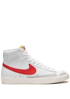 Nike Blazer Mid '77 Vintage 'Mismatched Swoosh Blue - Red' sneakers - White