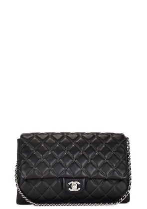 chanel Chanel Lambskin Quilted Flap Chain Shoulder Bag in Gray - Black. Size all.