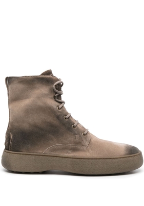 Tod's Gommino suede boots - Neutrals