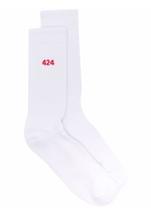 424 intarsia-knit logo ankle socks - White