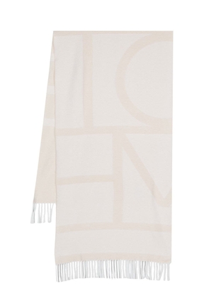 TOTEME fringed logo-jacquard scarf - Neutrals