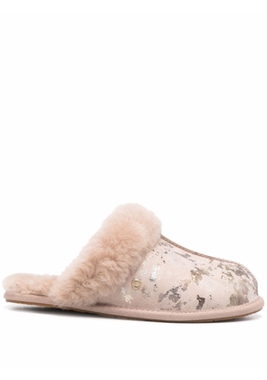 UGG shearling-trim slip-on slippers - Neutrals