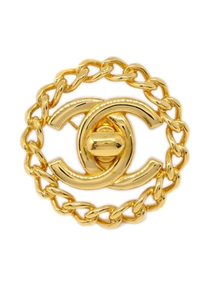 CHANEL Pre-Owned 1997 CC turn-lock brooch - Gold