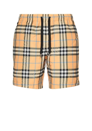 Burberry Martin Medium Checks Shorts in Dusty Orange Ip Chk - Orange. Size M (also in L, XL).