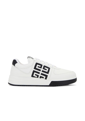 Givenchy G4 Low Top Sneaker in Black & White - Black. Size 42 (also in 43, 44).