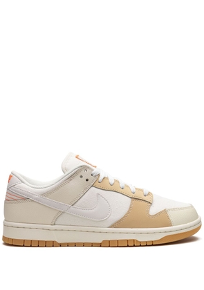 Nike Dunk Low SE 'If Lost Return To' sneakers - White