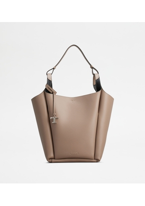 Tod's - Bucket Bag in Leather Medium, BLACK,BROWN,  - Bags