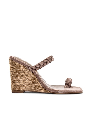 RAYE Essex Wedge in Taupe. Size 8.