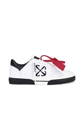 OFF-WHITE New Low Vulcanized Canvas in White. Size 46.