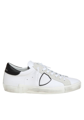 Philippe Model Prsx Low Sneakers In White/black Leather