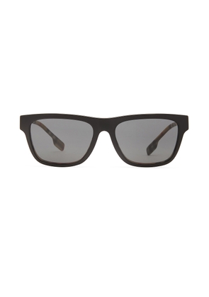 Burberry Square Sunglasses in Top Black - Black. Size all.