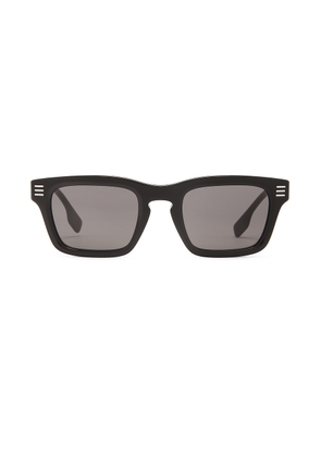 Burberry Square Sunglasses in Black - Black. Size all.