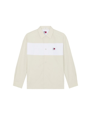 Tommy Jeans Colourblock Nylon Overshirt in Beige. Size M, S, XL/1X.