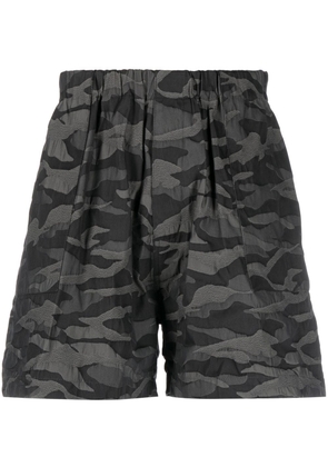 Mackintosh camouflage-print wide-leg shorts - Black