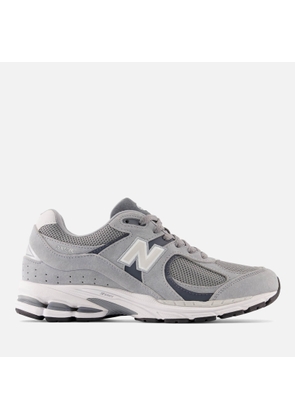 New Balance Men's 2002 Classic Mesh and Suede Trainers - UK 9