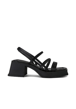 Vagabond Hennie Sandal in Black. Size 40.