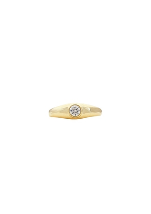 SHASHI Bold Solitaire Ring in Metallic Gold. Size 8.