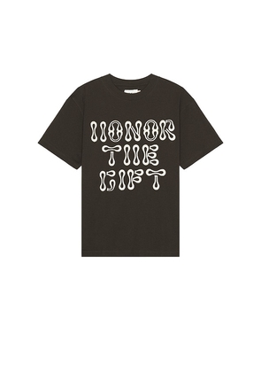 Honor The Gift Short Sleeve Tee in Chocolate. Size M, S.
