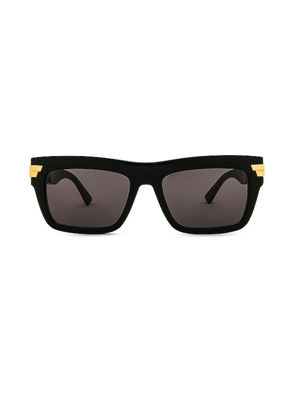Bottega Veneta Bold Ribbon Rectangular Sunglasses in Black.