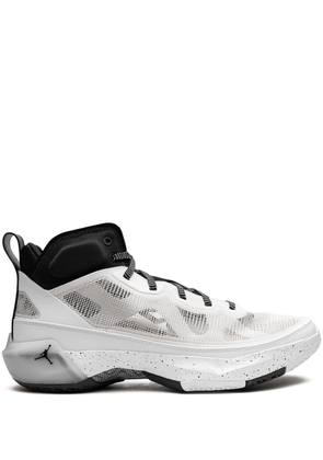 Jordan Air Jordan 37 'Oreo' sneakers - White