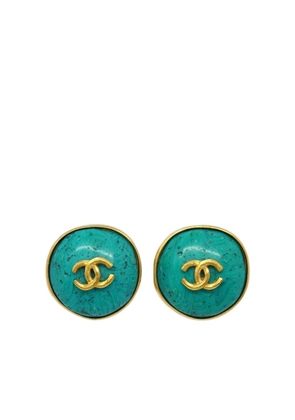 CHANEL Pre-Owned 1996 CC stone clip-on earrings - Blue