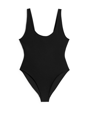 U-Neck Swimsuit - Black