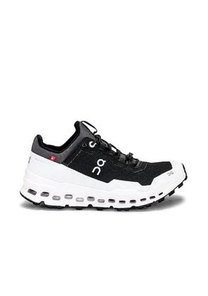 On Cloudultra Sneaker in Black & White - Black,White. Size 5.5 (also in 10, 6, 6.5, 7).