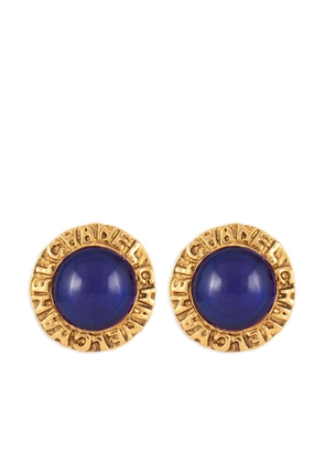 CHANEL Pre-Owned 1989 button logo clip-on earrings - Gold