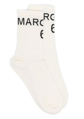 MM6 Maison Margiela intarsia-knit logo ribbed socks - White