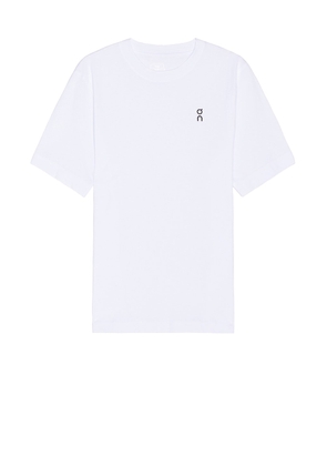 On Graphic-T in White - White. Size L (also in ).