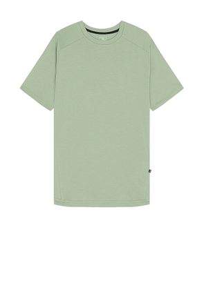 On Focus-T in Algae - Green. Size XL/1X (also in ).