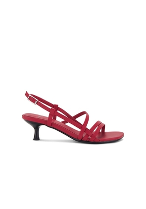 Vagabond Jonna Heel in Red. Size 37, 38, 39, 40.