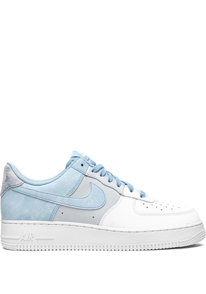 Nike Air Force 1 '07 LV8 'Psychic Blue' sneakers - White