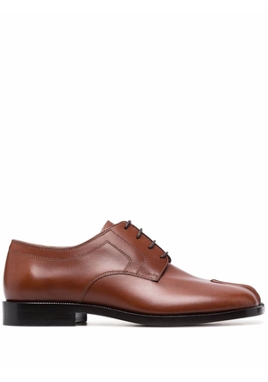 Maison Margiela Tabi lace-up leather brogues - Brown