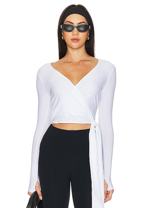 Beyond Yoga Featherweight Waist No Time Wrap Top in White. Size M, S, XL, XS.