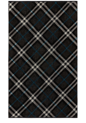 Burberry Check Towel in Snug - Charcoal. Size all.