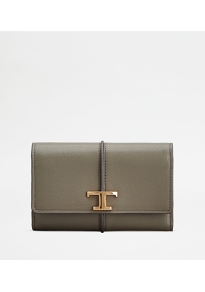 Tod's - T Timeless Wallet in Leather, GREY,  - Wallets